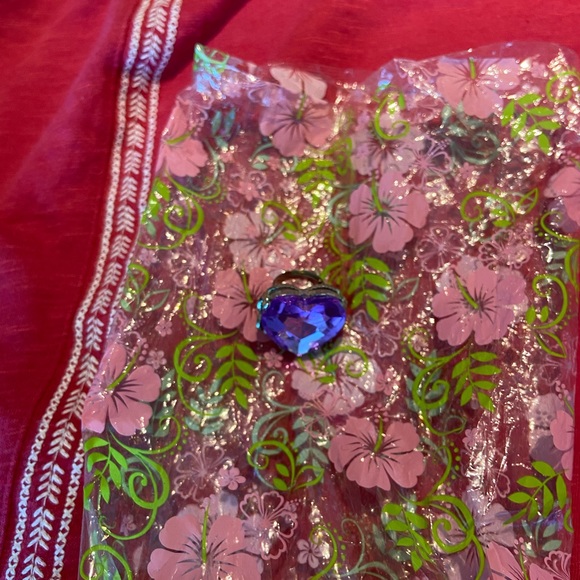 Big Purple crystal Heart 💜 ring - Picture 6 of 6